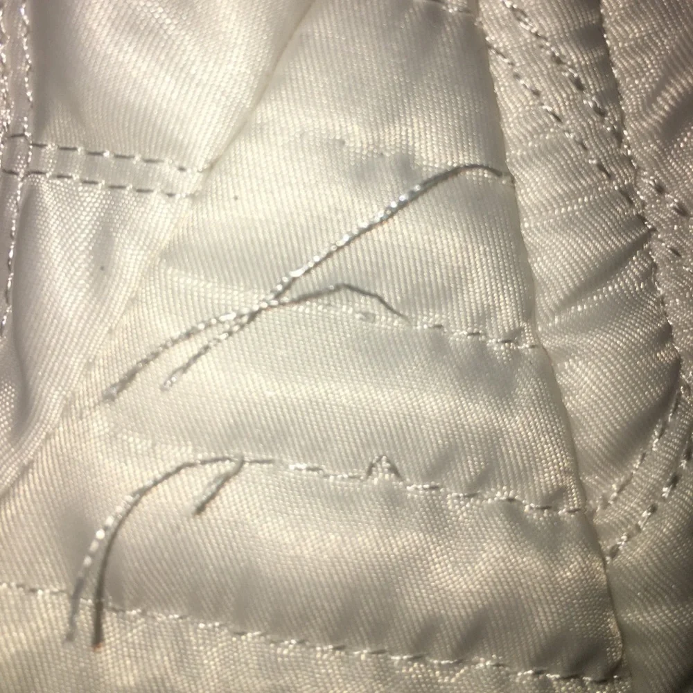 Marc New York Andrew Marc White Quilted Puffer Jacket in Size Medium. - Picture 12 of 15